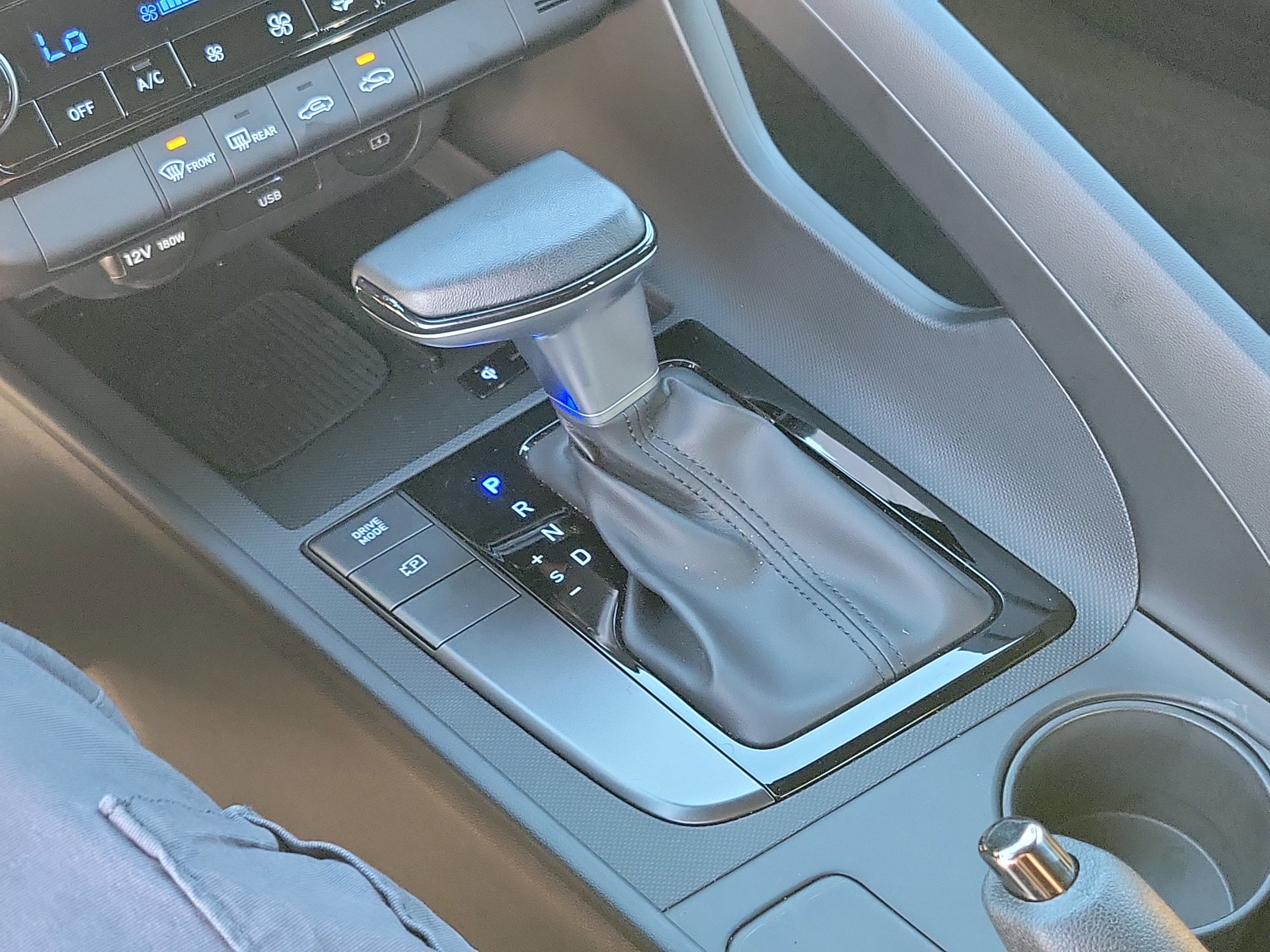 Certified 2025 Hyundai Elantra Sport image 13