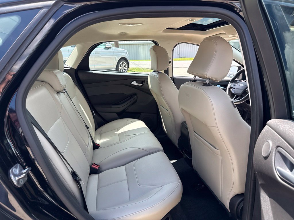 Used 2018 Ford Focus Titanium FWD image 14