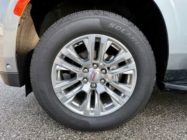 Used 2024 GMC Yukon Denali w/ Advanced Technology Package AWD/4WD image 33