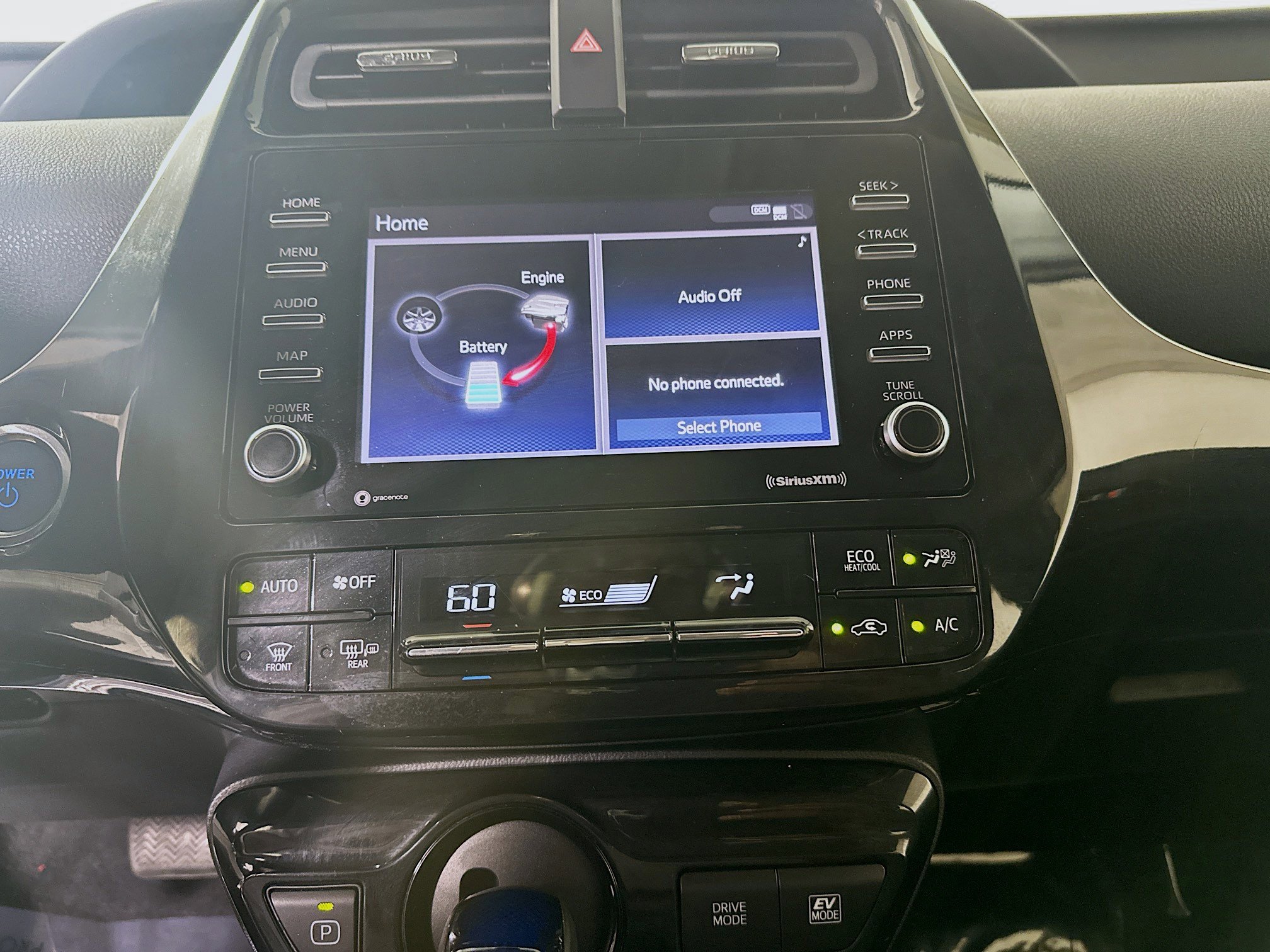 Used 2022 Toyota Prius L Eco image 23