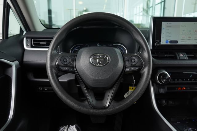 Used 2023 Toyota RAV4 LE AWD/4WD image 18