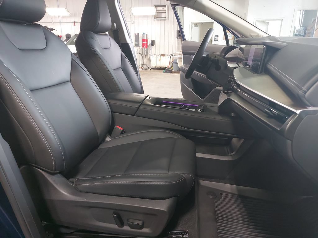 Certified 2025 Nissan Murano SL w/ Cargo Package AWD/4WD image 10