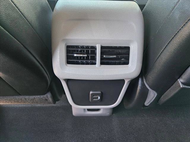 Used 2023 GMC Terrain SLT FWD image 17