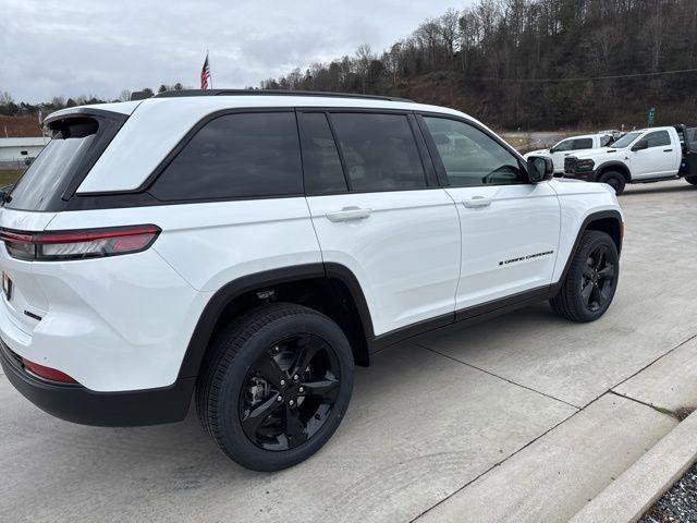 New 2025 Jeep Grand Cherokee Limited w/ Luxury Tech Group II image 5