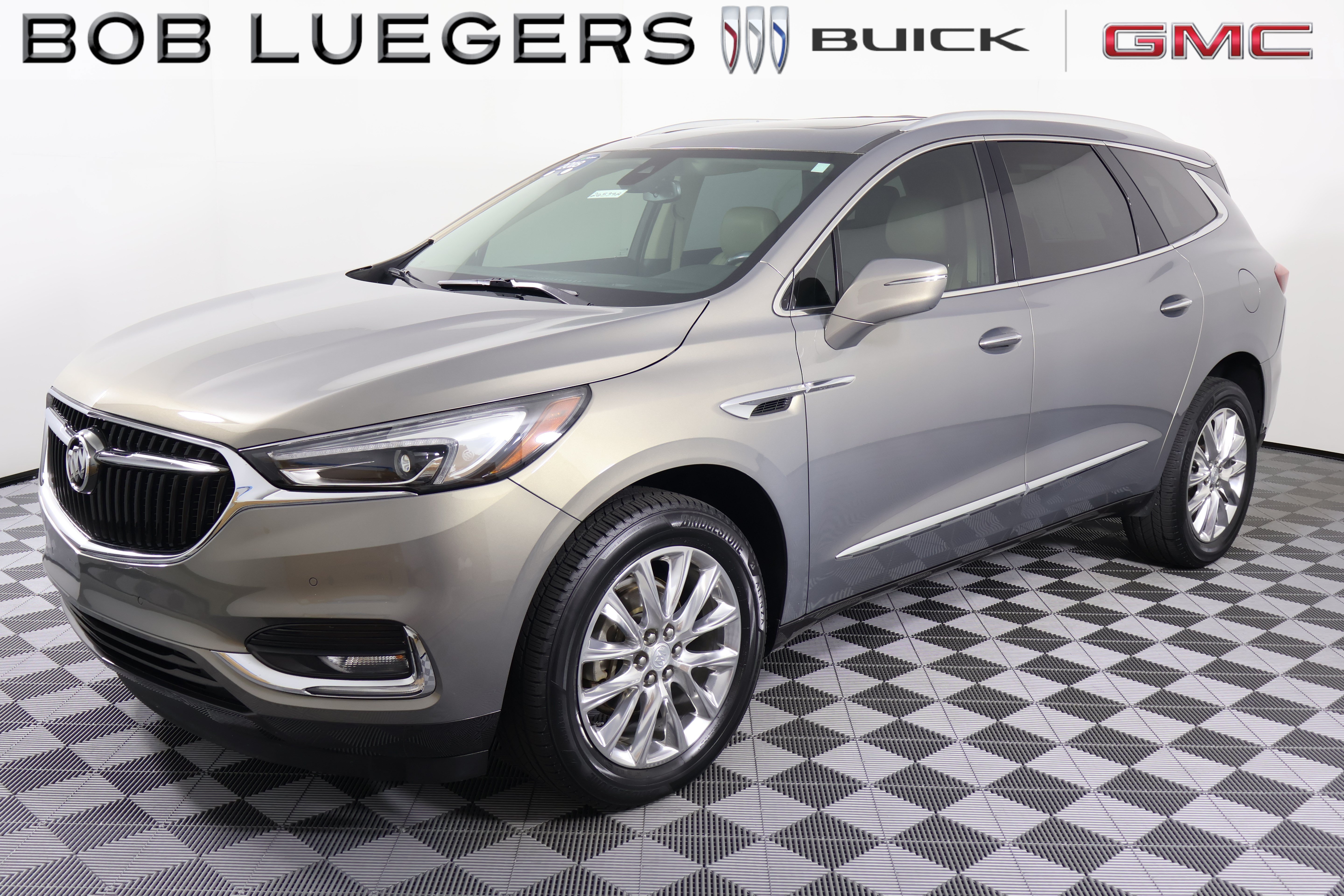 Certified 2018 Buick Enclave Premium FWD image 3