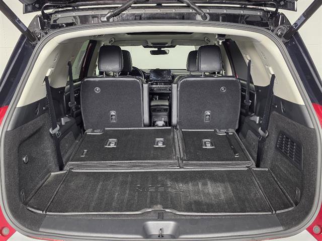 Used 2024 Nissan Pathfinder Platinum w/ Lighting Package (N93) image 23