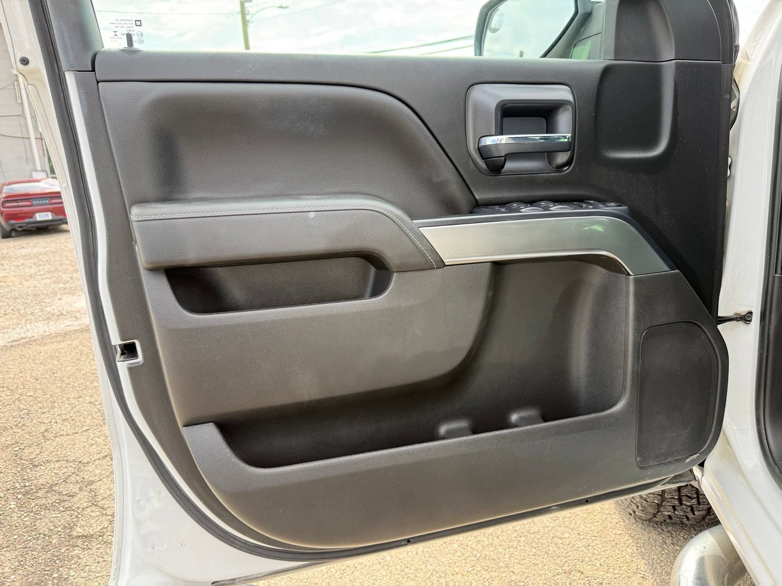Used 2018 Chevrolet Silverado 1500 LT w/ All Star Edition AWD/4WD image 10
