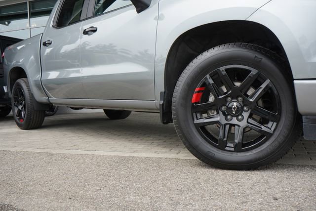 Used 2023 Chevrolet Silverado 1500 RST w/ Redline Edition AWD/4WD image 10