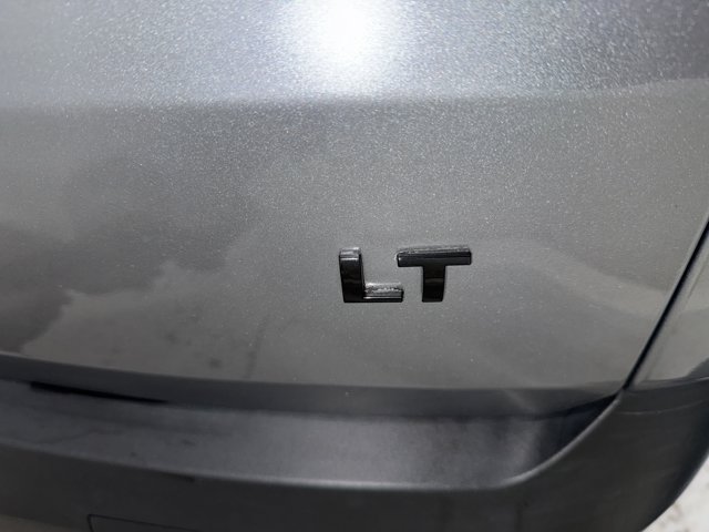 Used 2023 Chevrolet Traverse LT FWD image 33