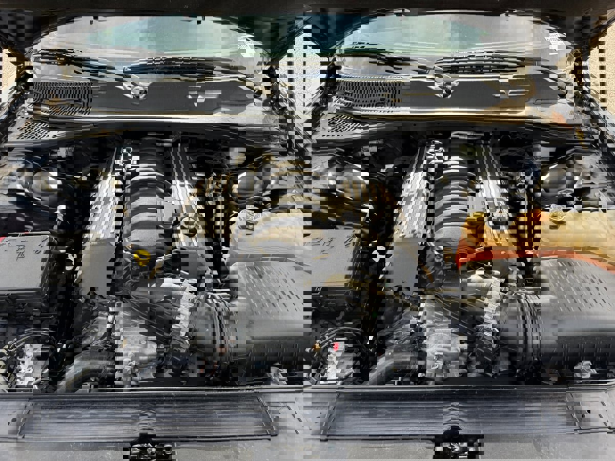 Used 2016 Dodge Challenger SRT image 20