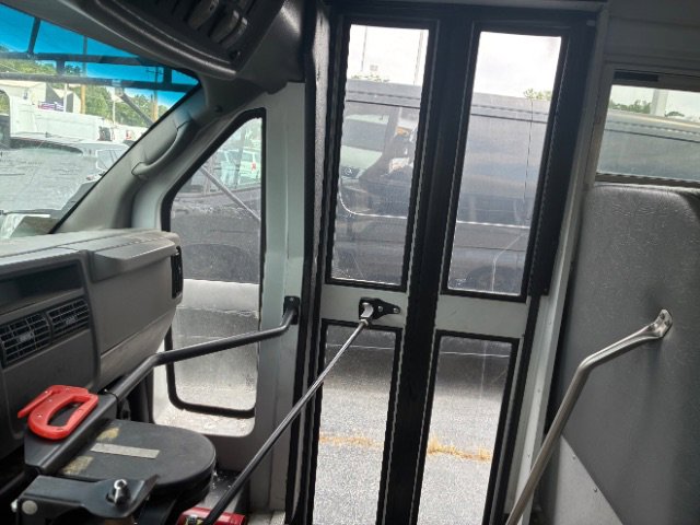 Used 2007 Chevrolet Express 3500 image 22