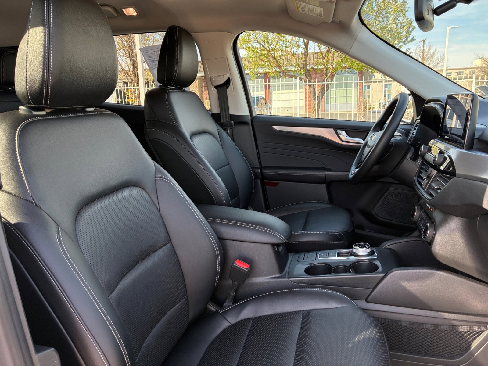 Certified 2022 Ford Escape Titanium image 19