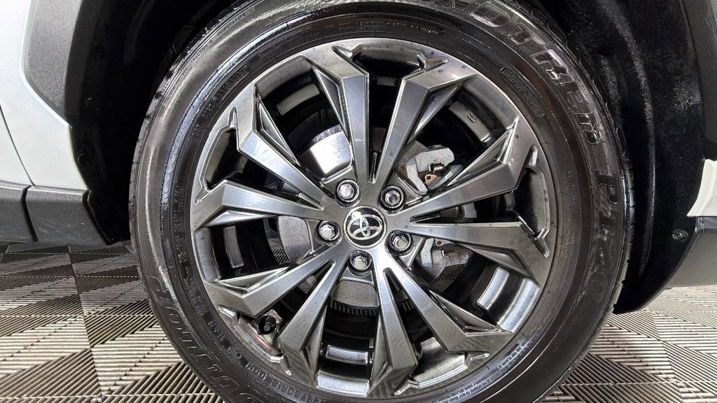 Used 2023 Toyota RAV4 XLE Premium AWD/4WD image 38
