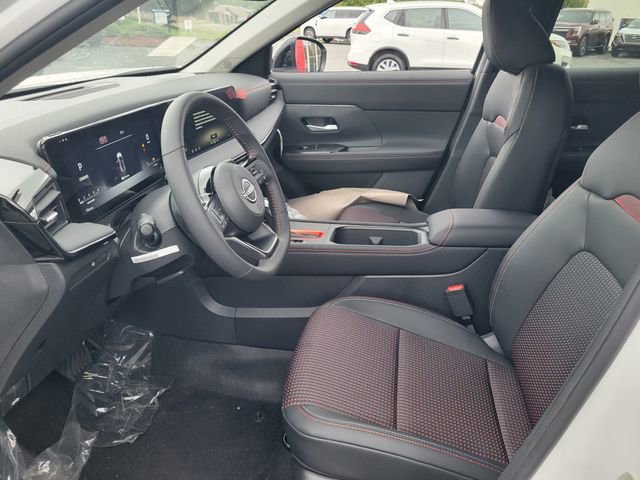 New 2026 Nissan Kicks SR w/ Cold Weather Package image 14