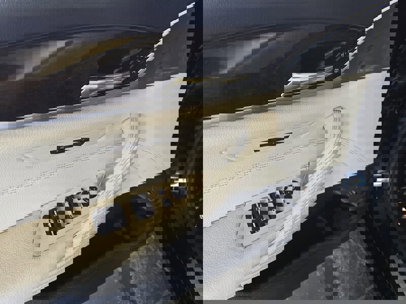 Used 2017 BMW 530i image 18