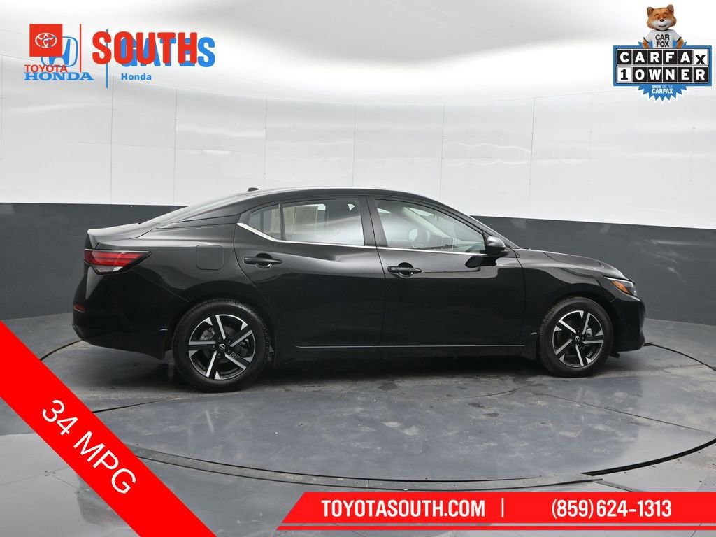 Used 2025 Nissan Sentra SV image 3