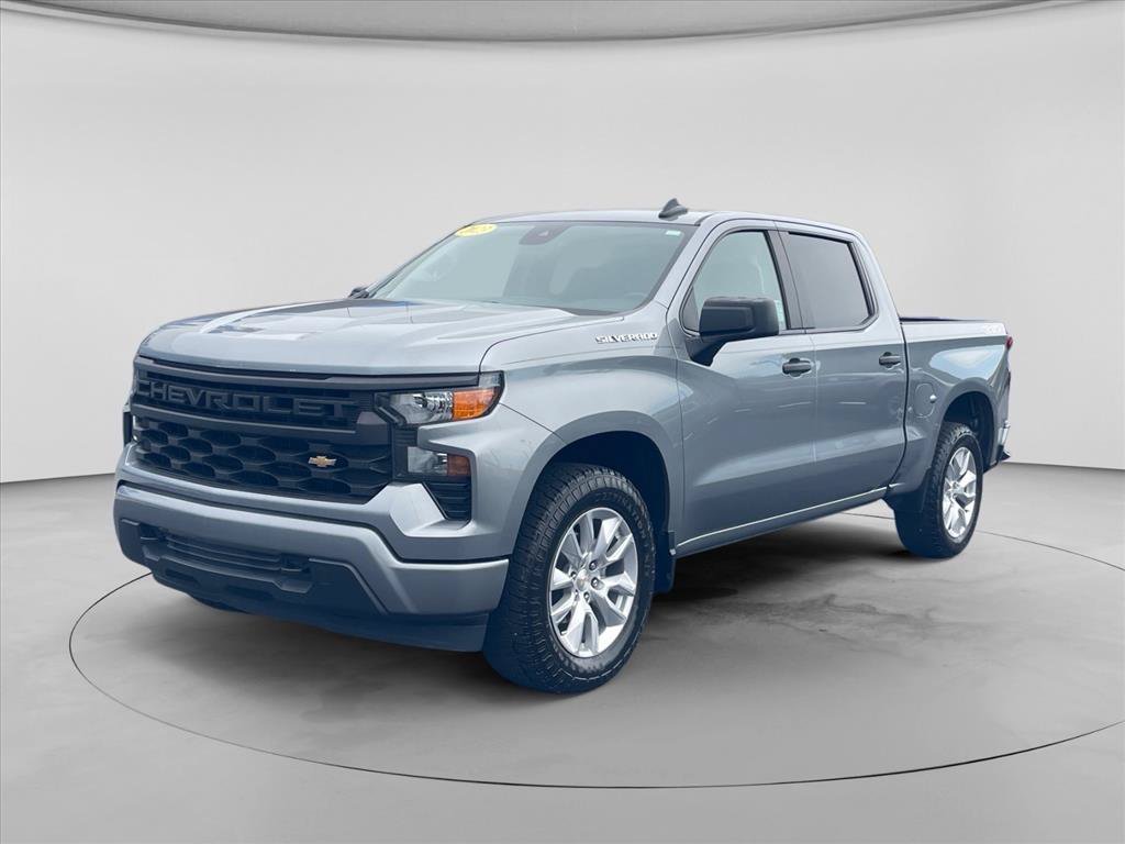 Used 2023 Chevrolet Silverado 1500 Custom AWD/4WD image 3