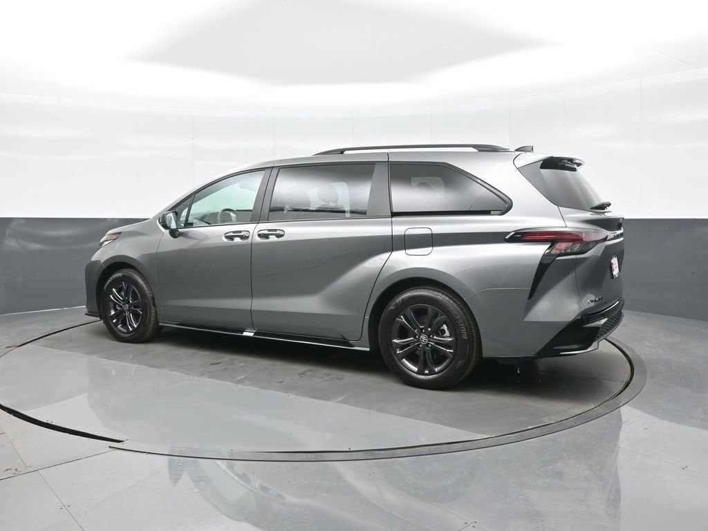 Certified 2026 Toyota Sienna XSE image 7