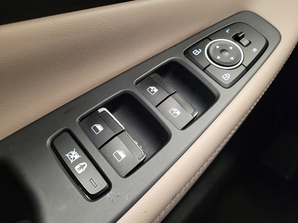 Used 2019 Hyundai Santa Fe Limited AWD/4WD image 27