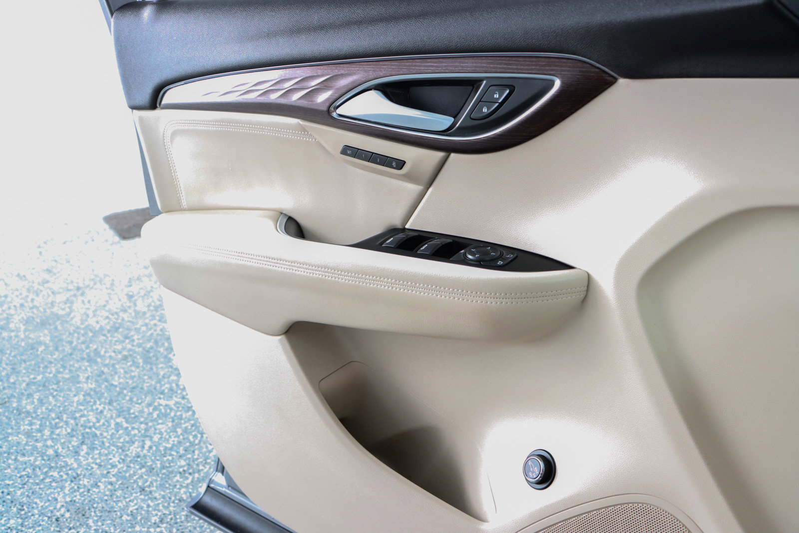 Used 2021 Buick Envision Avenir image 23