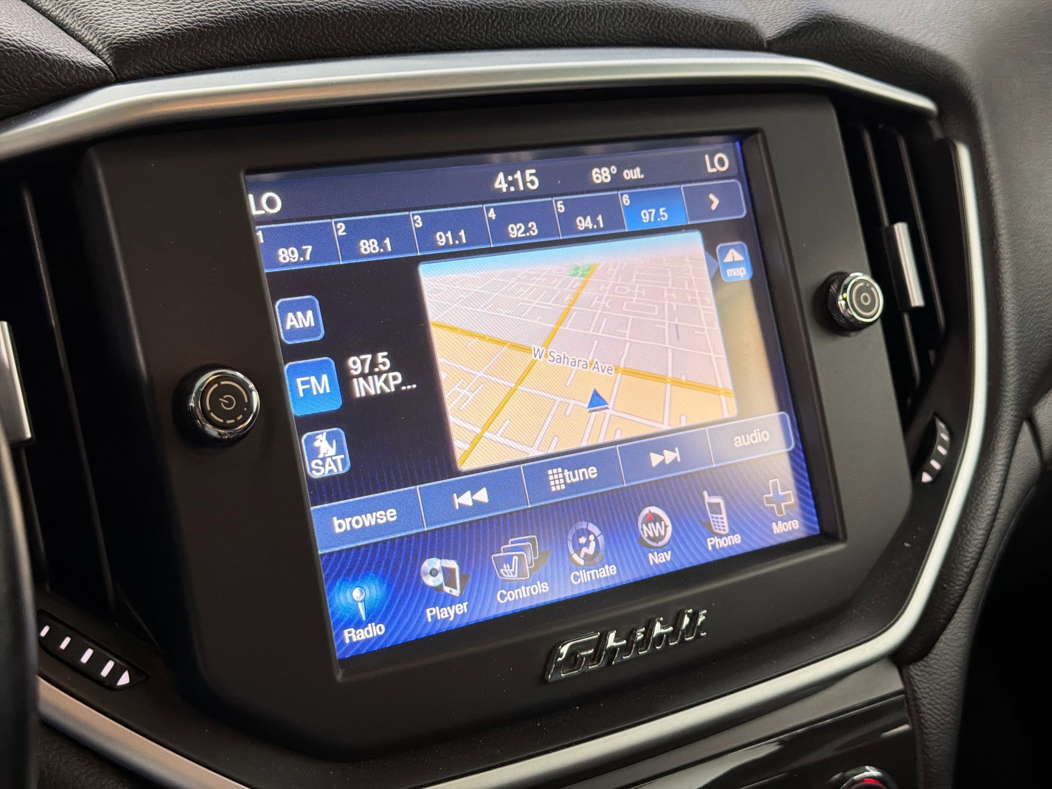 Used 2015 Maserati Ghibli image 25