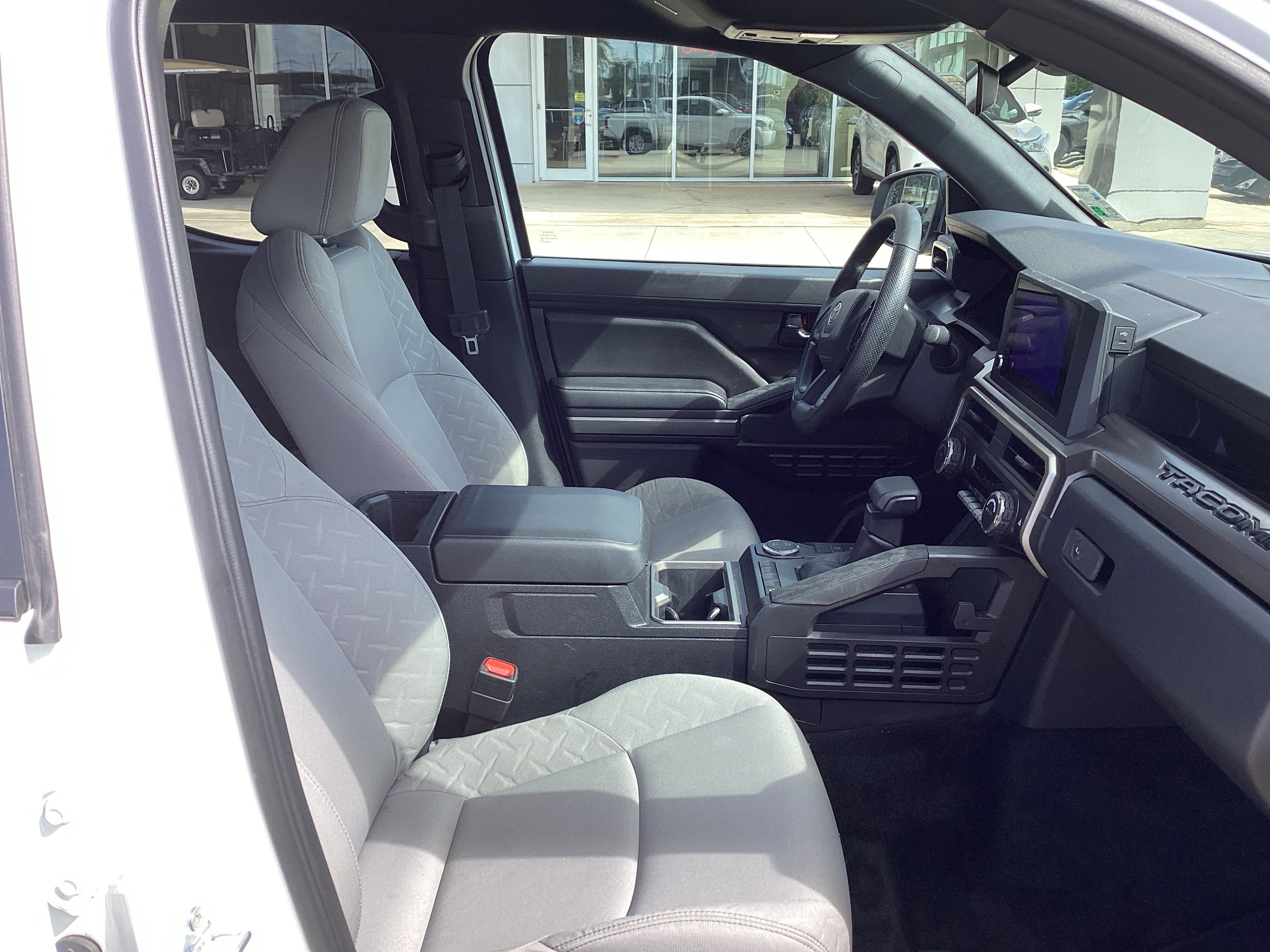 Used 2024 Toyota Tacoma SR5 RWD image 10