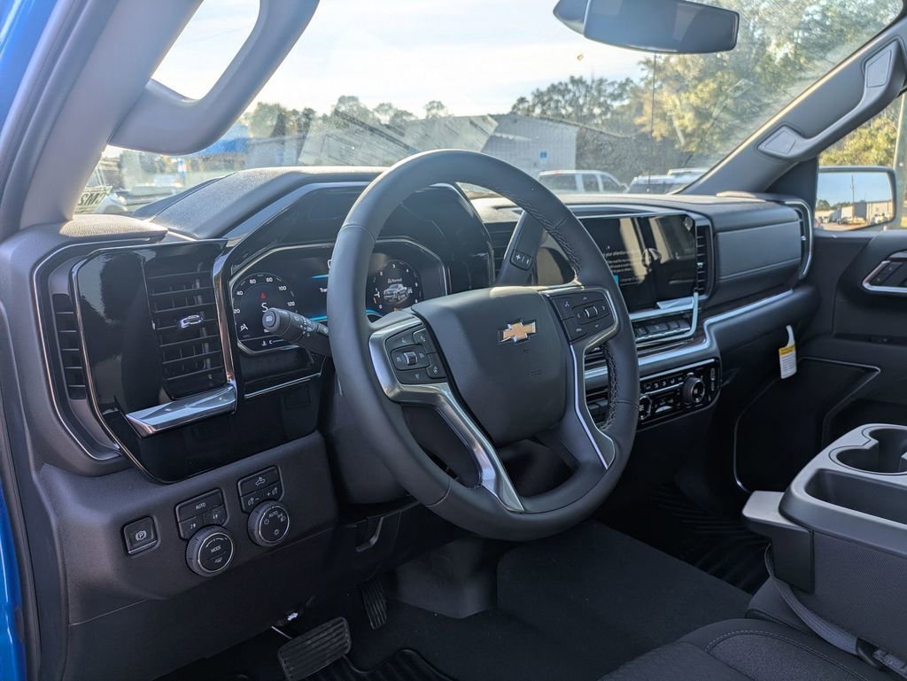 New 2025 Chevrolet Silverado 1500 LT AWD/4WD image 13