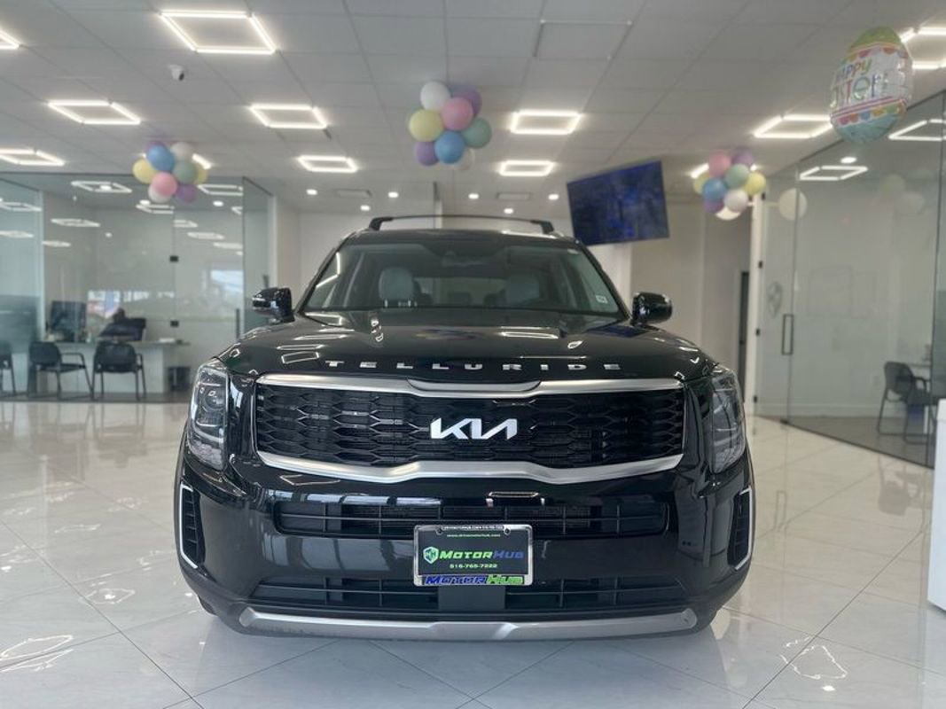 Used 2022 Kia Telluride EX image 2