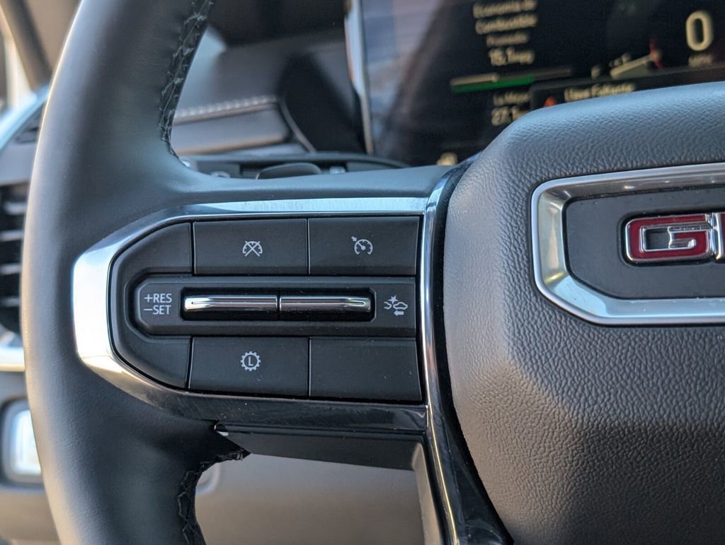 Used 2025 GMC Acadia Elevation image 27