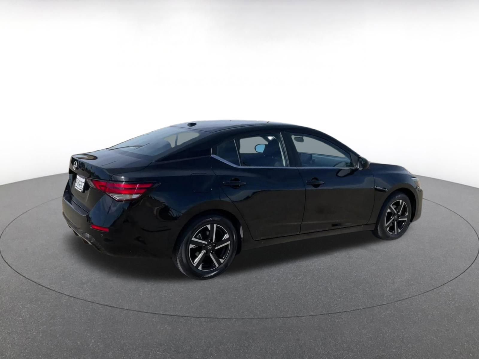 Used 2025 Nissan Sentra SV image 15