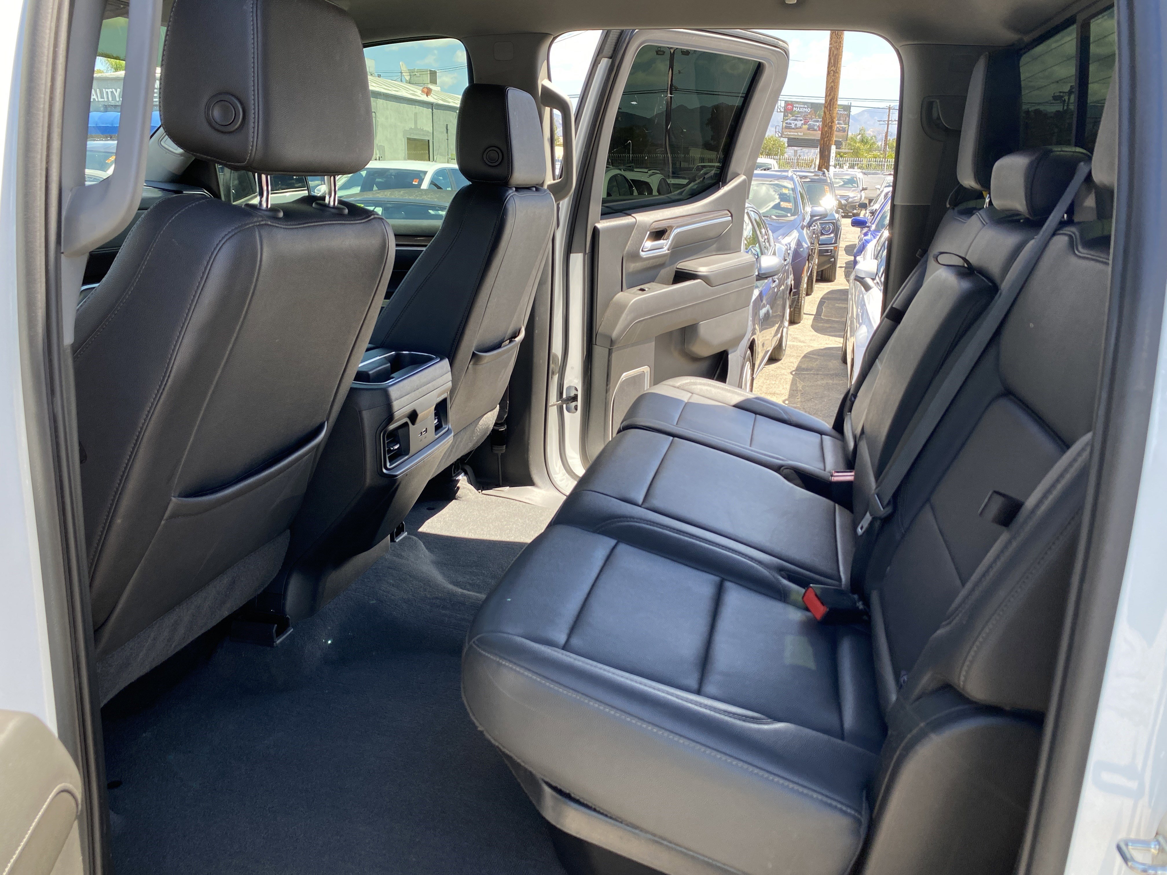 Used 2022 Chevrolet Silverado 1500 LT Trail Boss w/ LT Trail Boss Premium Package AWD/4WD image 19