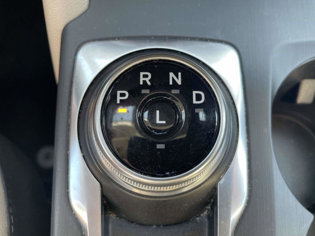 Used 2022 Ford Escape SEL w/ Technology Package image 17