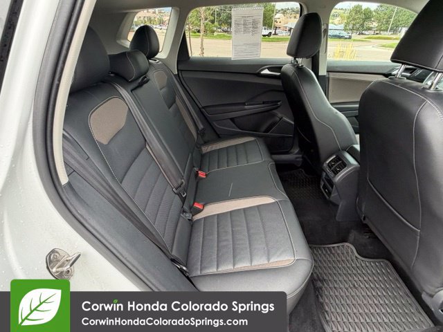 Used 2022 Volkswagen Taos SEL AWD/4WD image 31