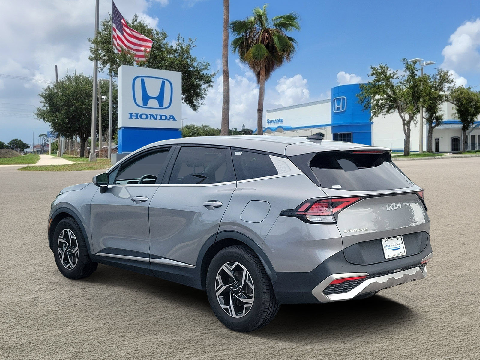 Used 2023 Kia Sportage LX FWD image 5