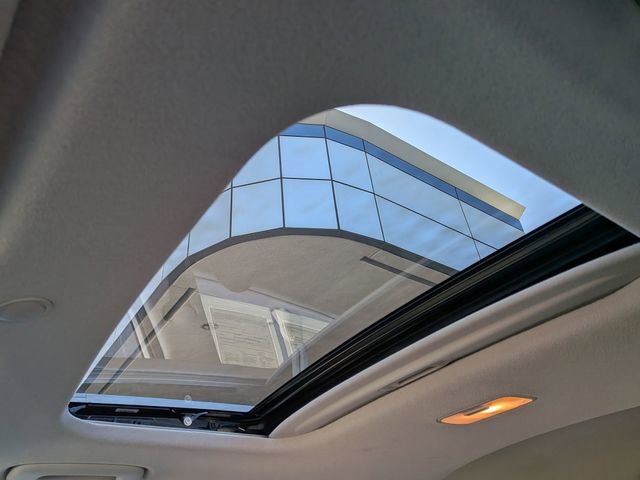 Used 2025 Hyundai Venue SEL image 28