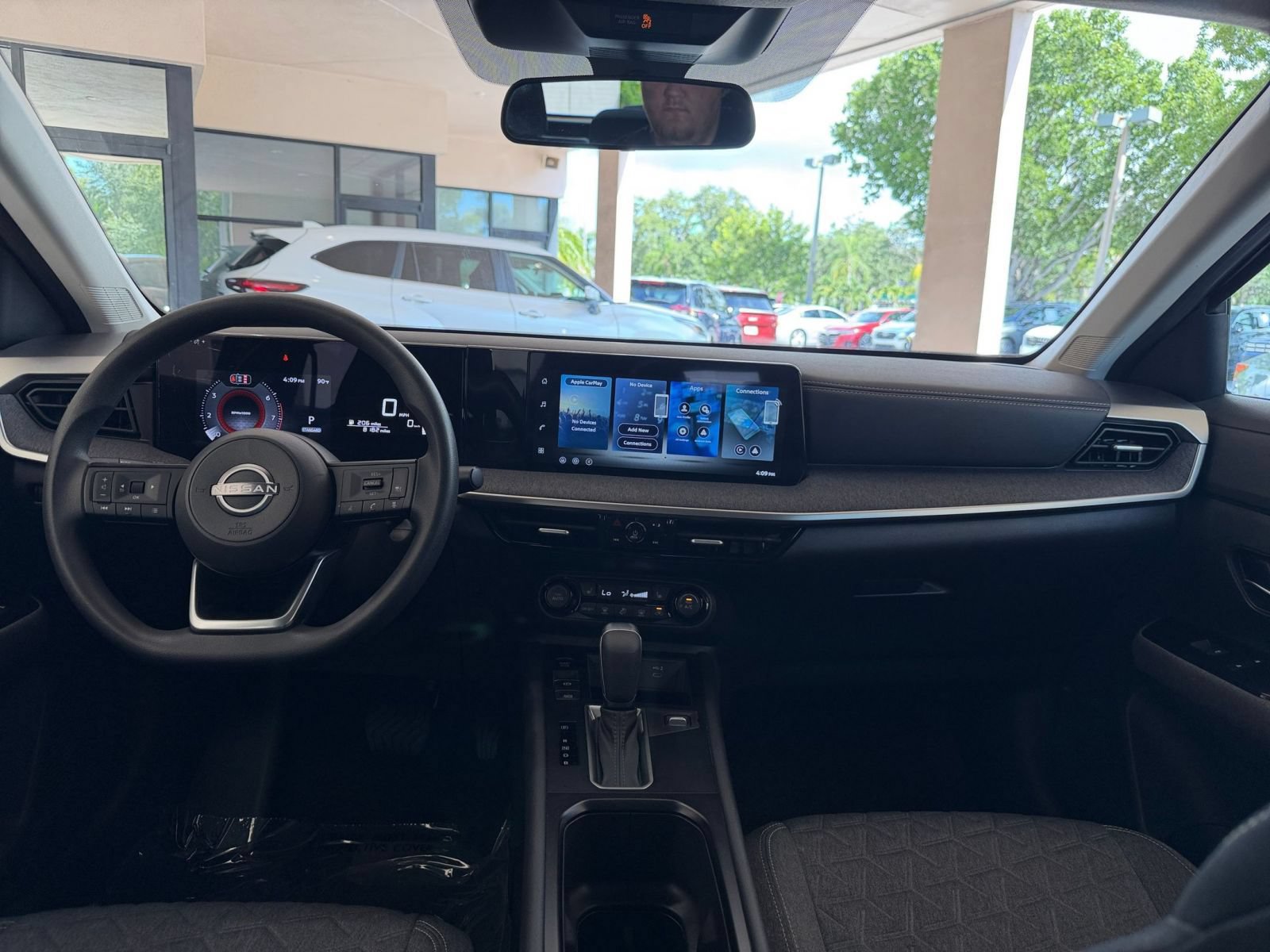 Used 2026 Nissan Kicks SV w/ Cold Weather Package AWD/4WD image 27