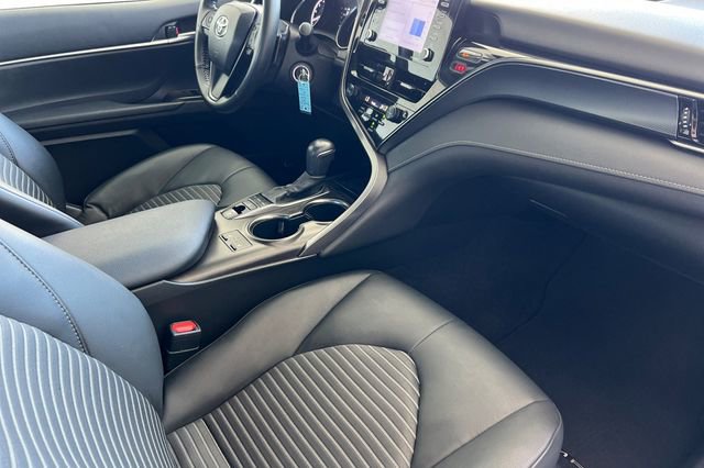Used 2024 Toyota Camry SE w/ Cold Weather Package image 19