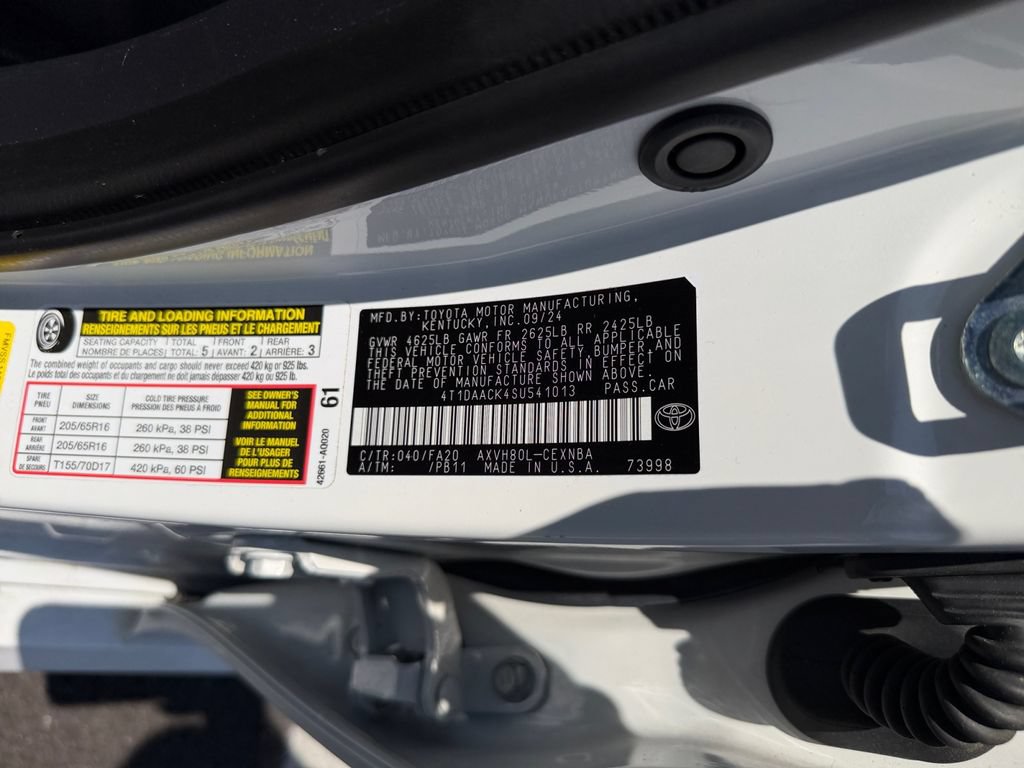 Used 2025 Toyota Camry LE FWD image 30
