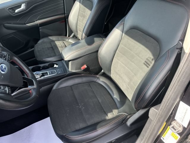 Used 2021 Ford Escape SEL w/ SEL Stealth AWD Package image 15