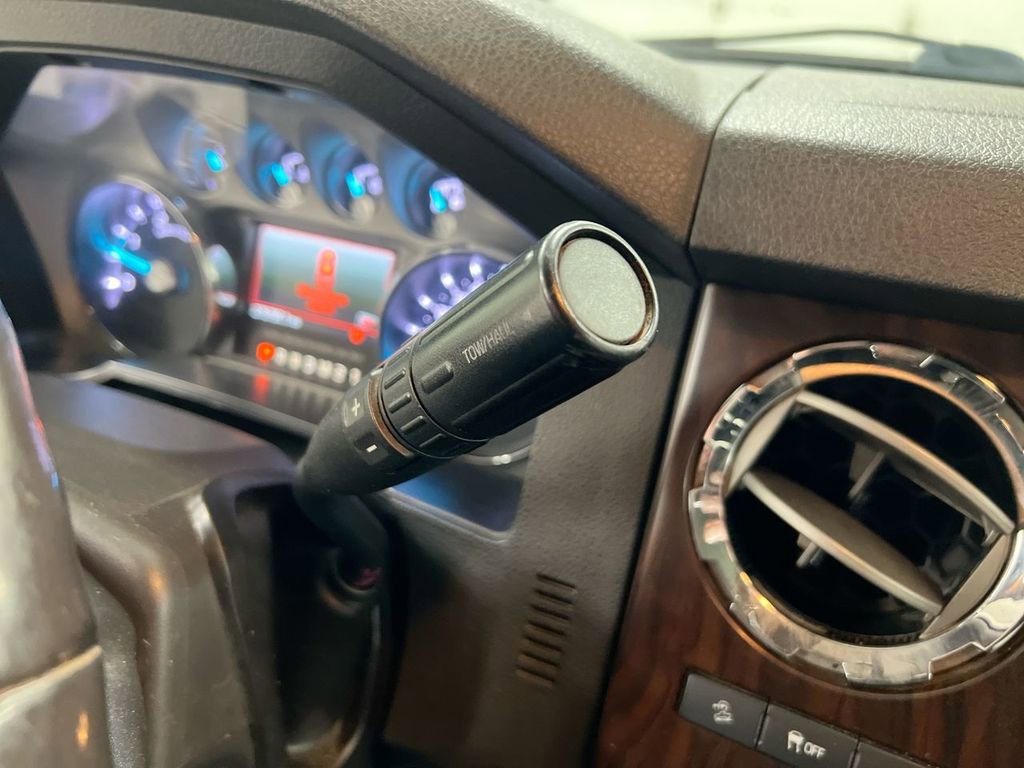 Used 2014 Ford F250 Lariat w/ Chrome Package image 17