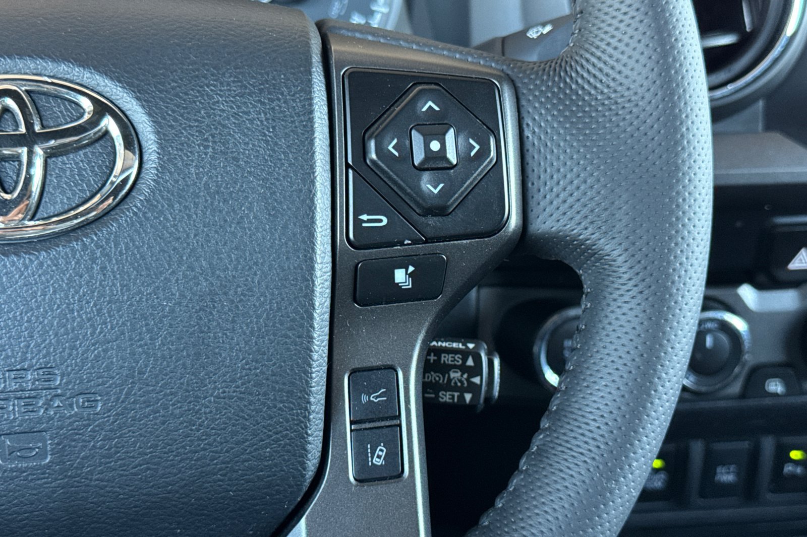 Certified 2023 Toyota Tacoma TRD Sport w/ TRD Premium Sport Package AWD/4WD image 31