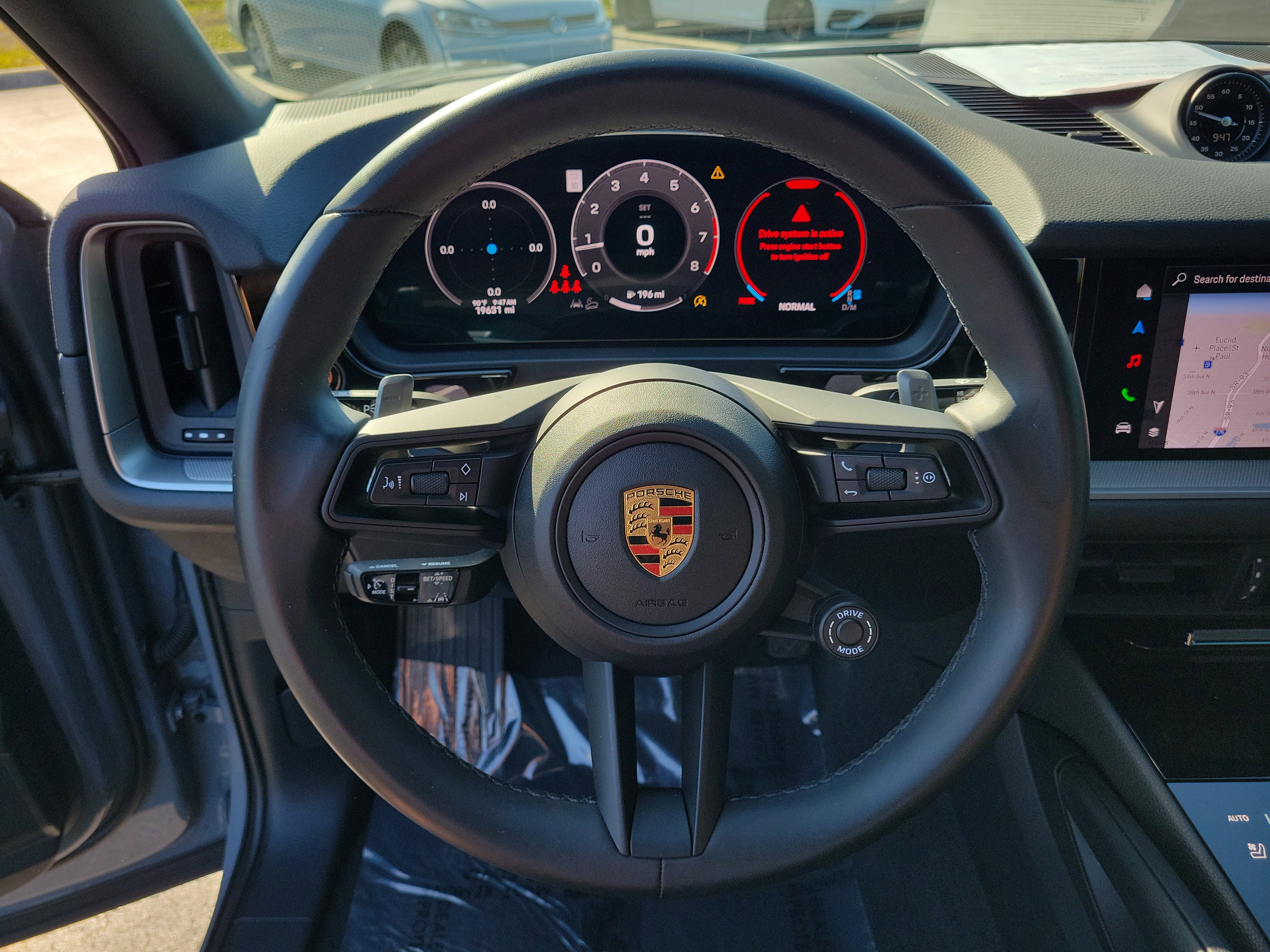 Used 2024 Porsche Cayenne Coupe image 26