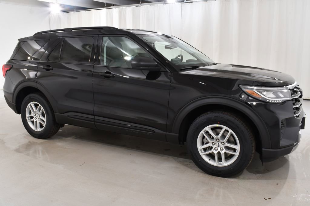 New 2026 Ford Explorer Active image 5