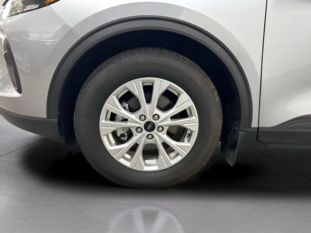 Certified 2024 Ford Escape Active w/ Cold Weather Package FWD image 11