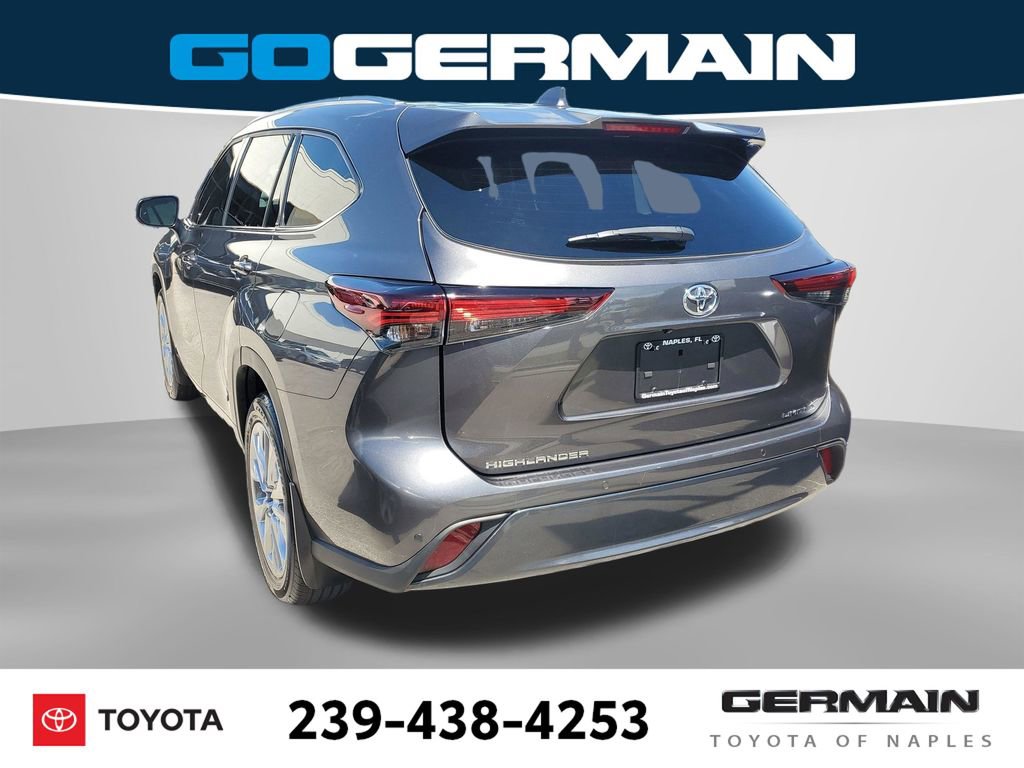 Used 2024 Toyota Highlander Limited image 11