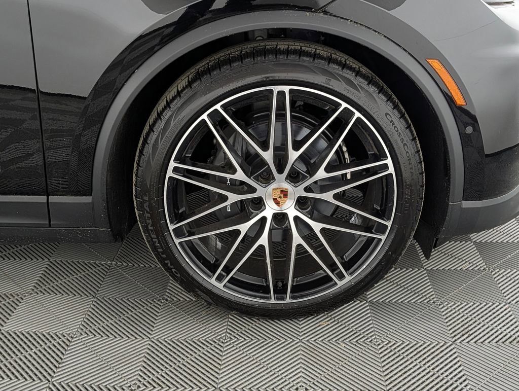 New 2026 Porsche Macan 4 Electric image 14