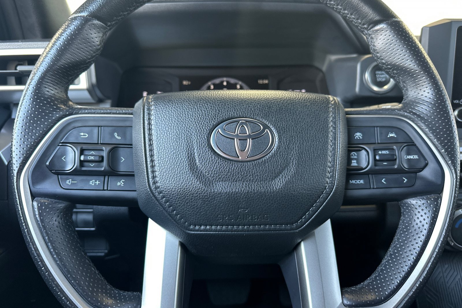 Certified 2025 Toyota 4Runner SR5 AWD/4WD image 23