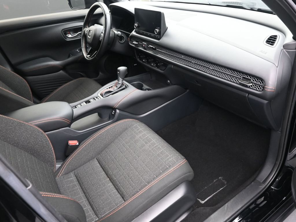 Used 2025 Honda HR-V Sport image 9