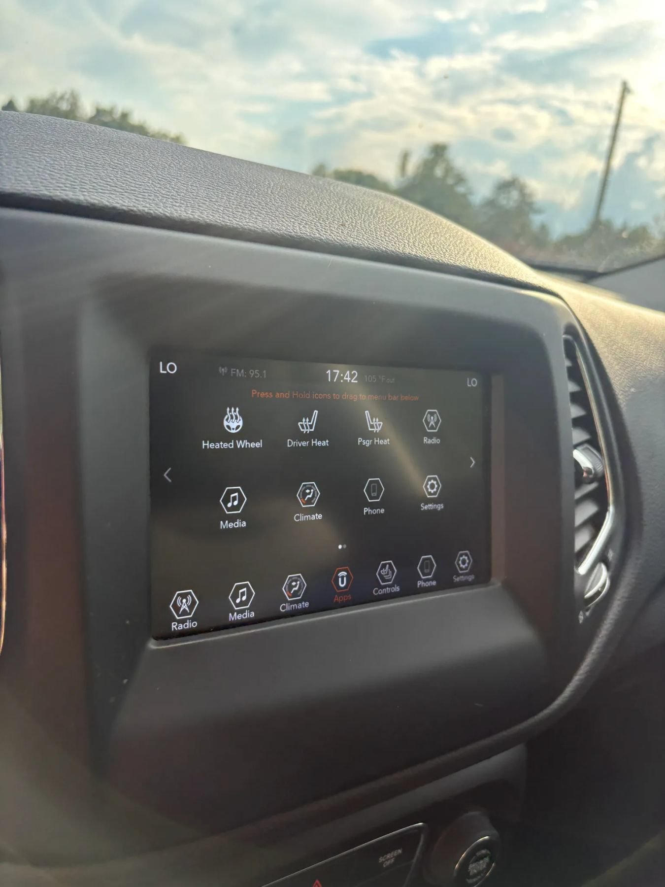 Used 2021 Jeep Compass Latitude w/ Sun and Sound Group AWD/4WD image 15