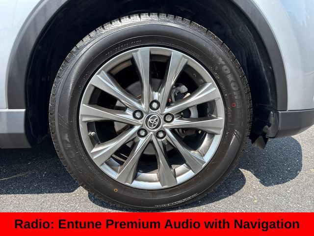 Used 2018 Toyota RAV4 Limited AWD/4WD image 13